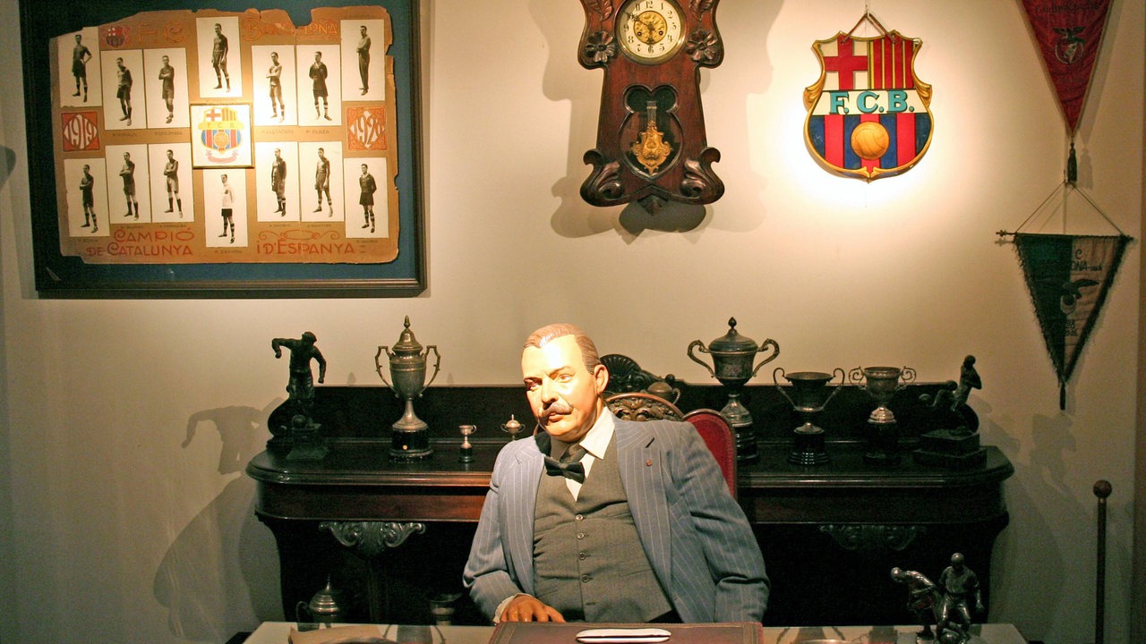 Präsident Joan Gamper an seinem Schreibtisch - historische Nachbildung des Gründungsmitglieds im Museum des FC Barcelona