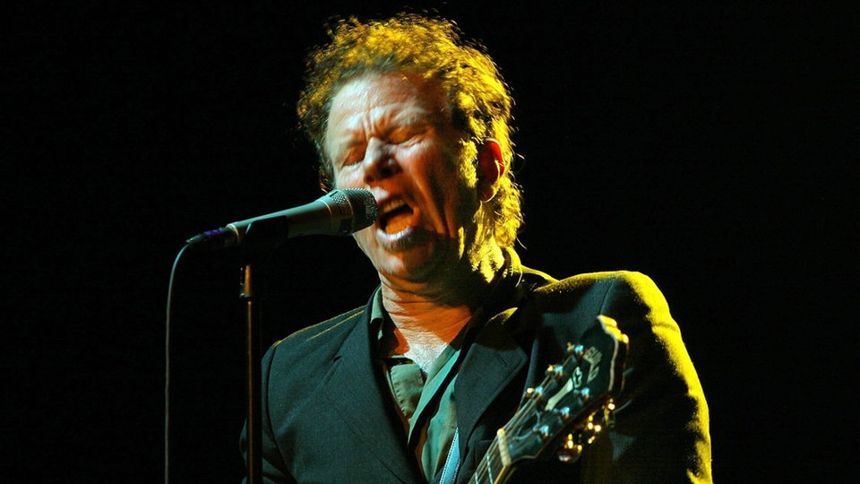 Tom Waits bei seinem Konzert im Theater des Westen in Berlin 2004